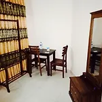 Hotel Relax On - Kollupitiya